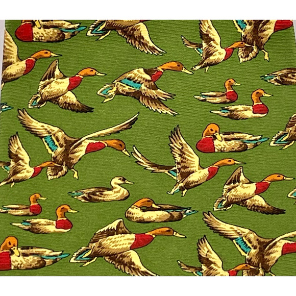 Banana Republic Men Duck Hunting Italian 100% Silk Necktie Tie Green Traditional - Picture 3 of 6